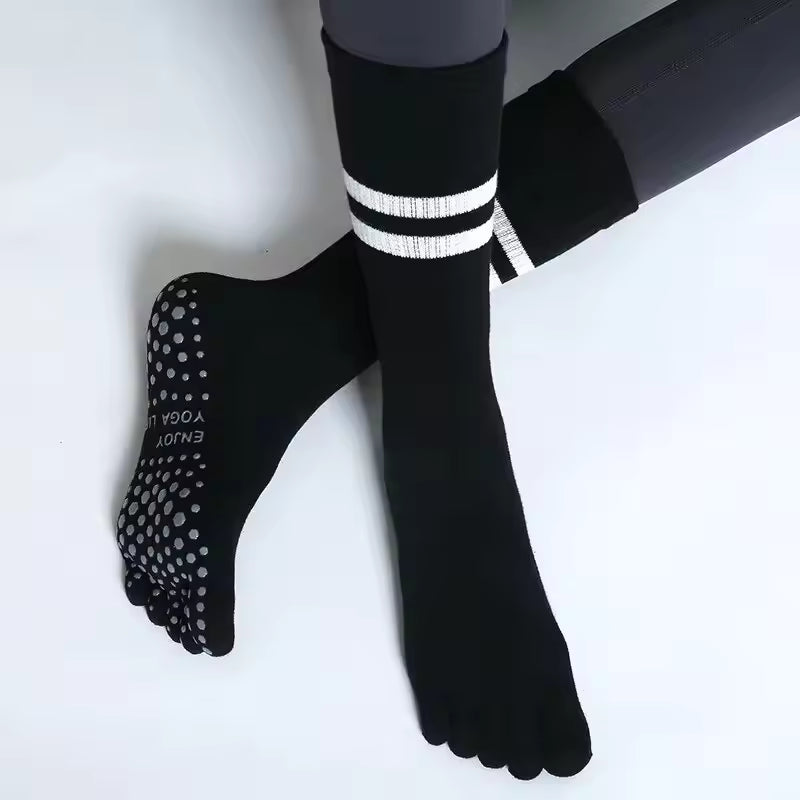 Pregnancy Grip Socks – Cozy Non-Slip Comfort